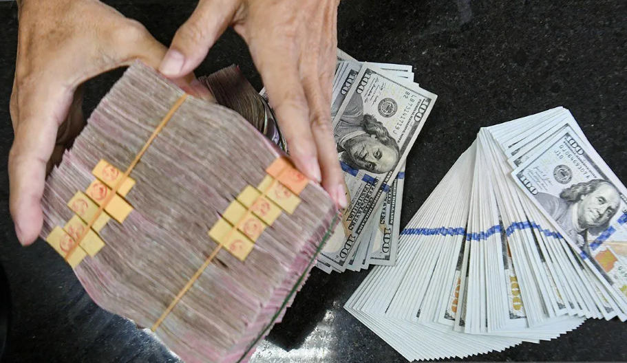 Rupiah melemah seiring perang AS-Israel meluas 